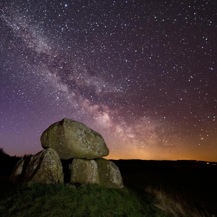 Sømarkedyssen with the Milky Way